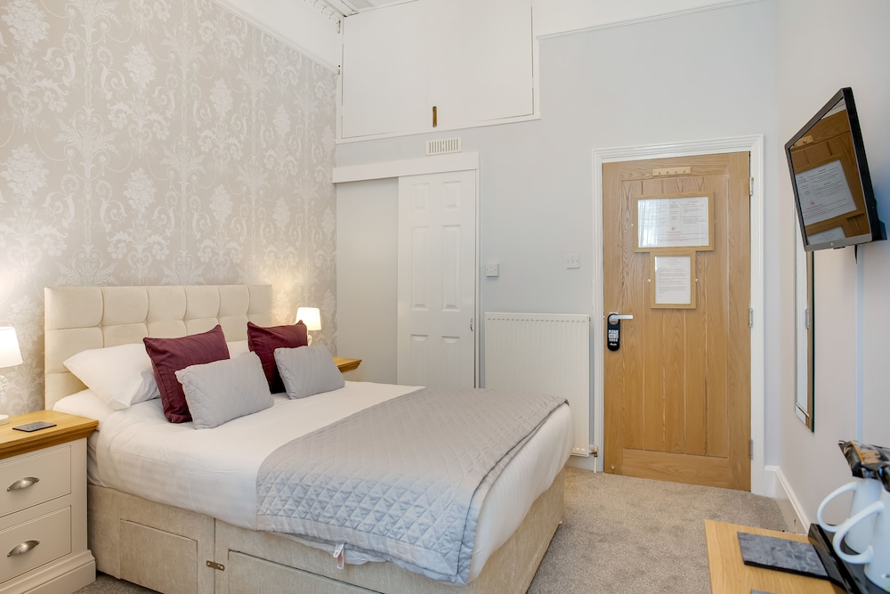 Trelawney Hotel B B Guest House 6/50