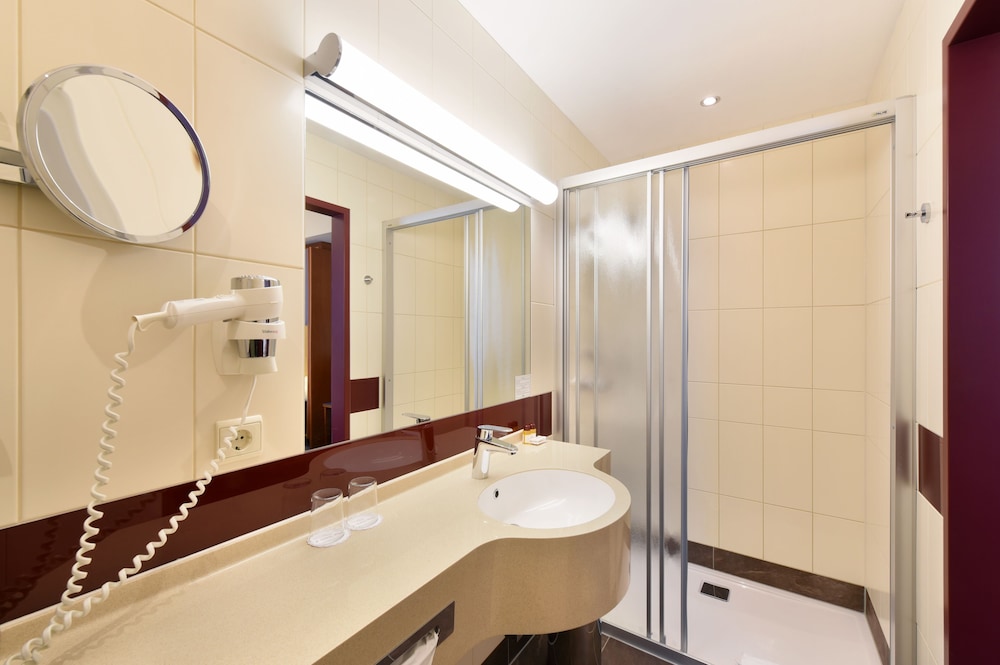غرفة كومفورت بسرير مزدوج بإطلالة على الفناء، Austria Classic Hotel Wien 10/10