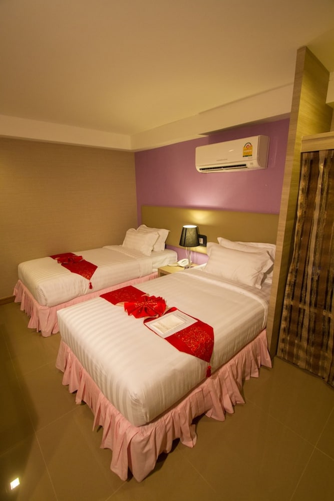 Retro 39 Hotel 18/30