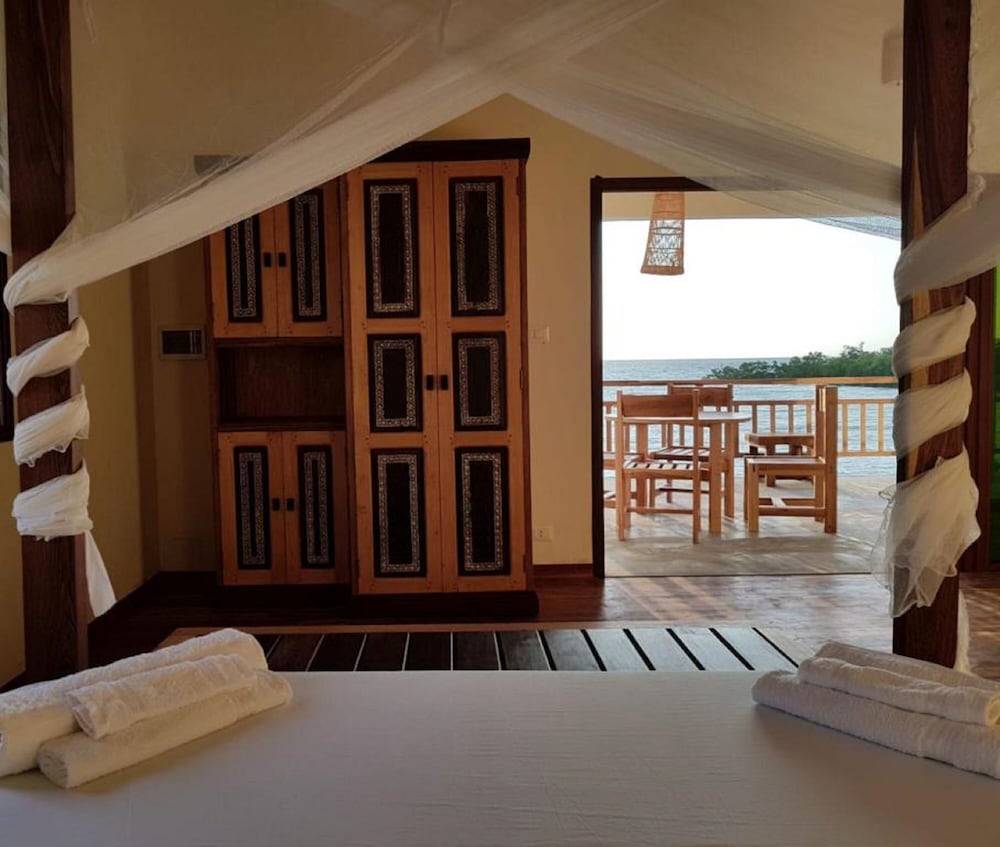 Emeraude Lodge 23/50
