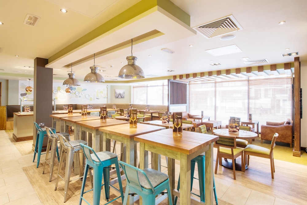 Premier Inn Eastbourne Town Centre 25/39