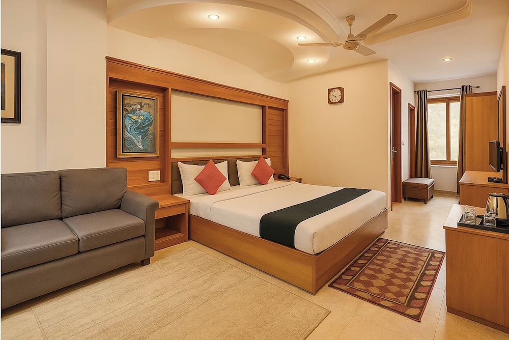 HOTEL TJS ROYALE 13/44