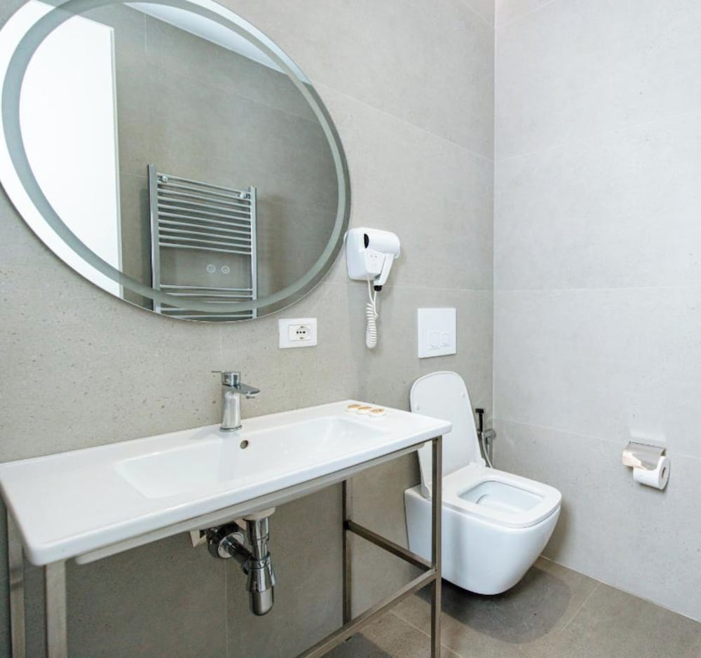 Oxygen Boutique Hotel Tirana 55/55
