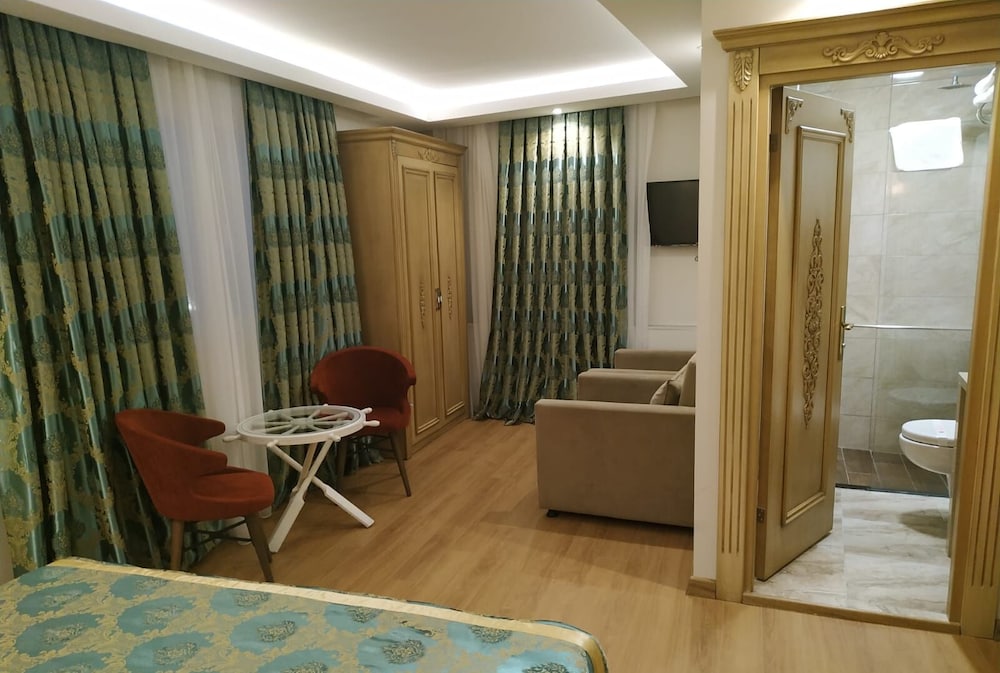 Apple Tree Hotel 45/68