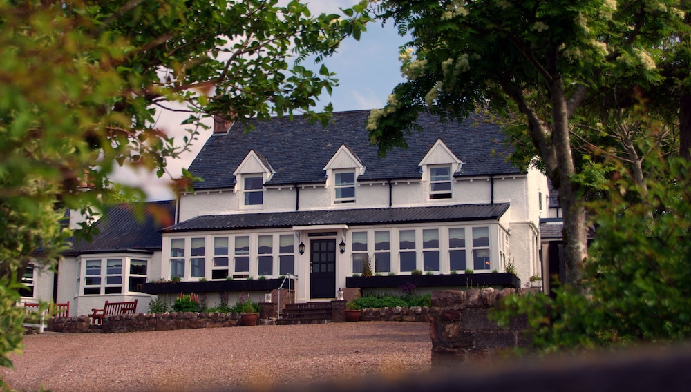 Summer Isles Hotel 2/50