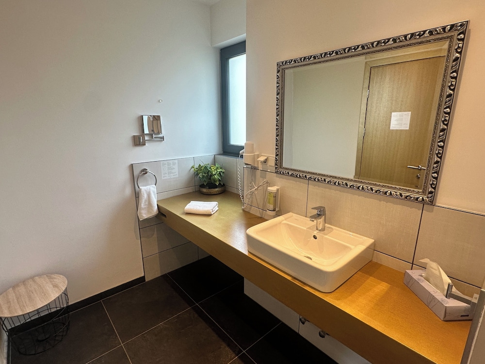 Hotel Athen Kelsterbach Frankfurt Airport 43/50