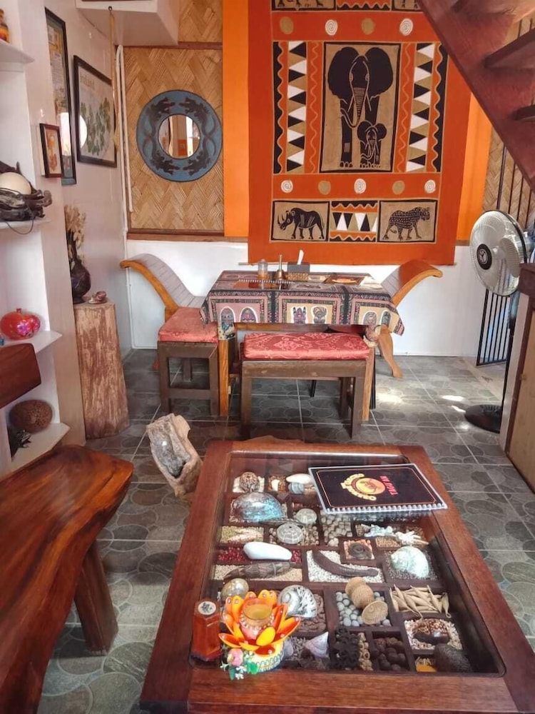 Lala Panzi Bed And Breakfast 52/64
