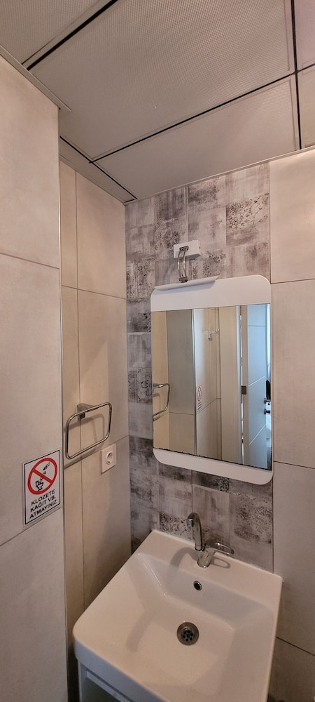 Tenes Otel 33/41