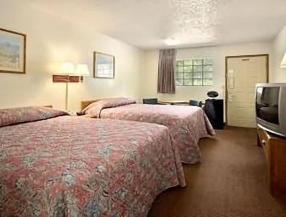 ROOM, 2 QUEEN BEDS
