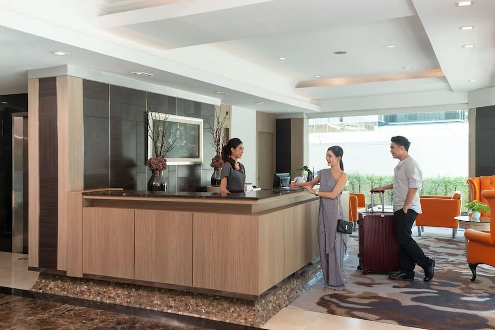 Kingston Suites Bangkok Sukhumvit 15 by Kingston Hotels 12/55