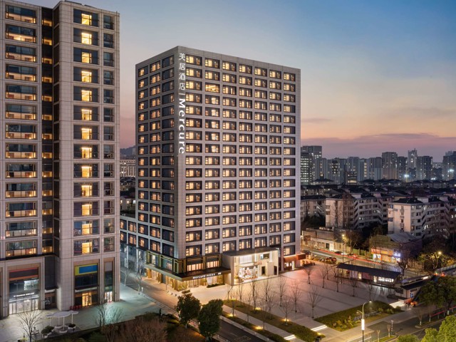 Mercure Hangzhou Wenyi Road 1/10