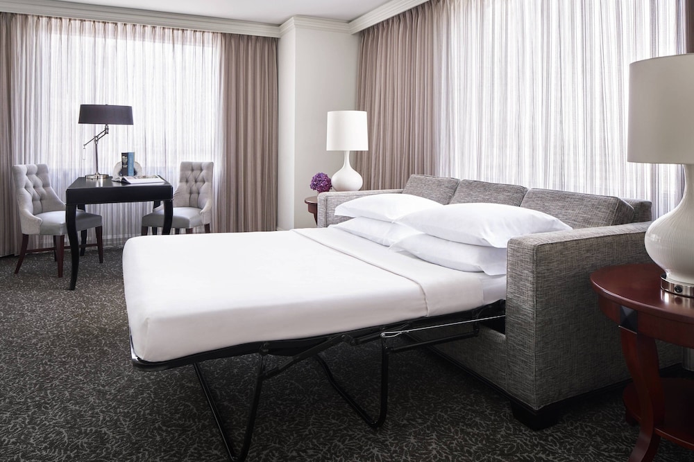 Ritz Carlton Pentagon City 10/59