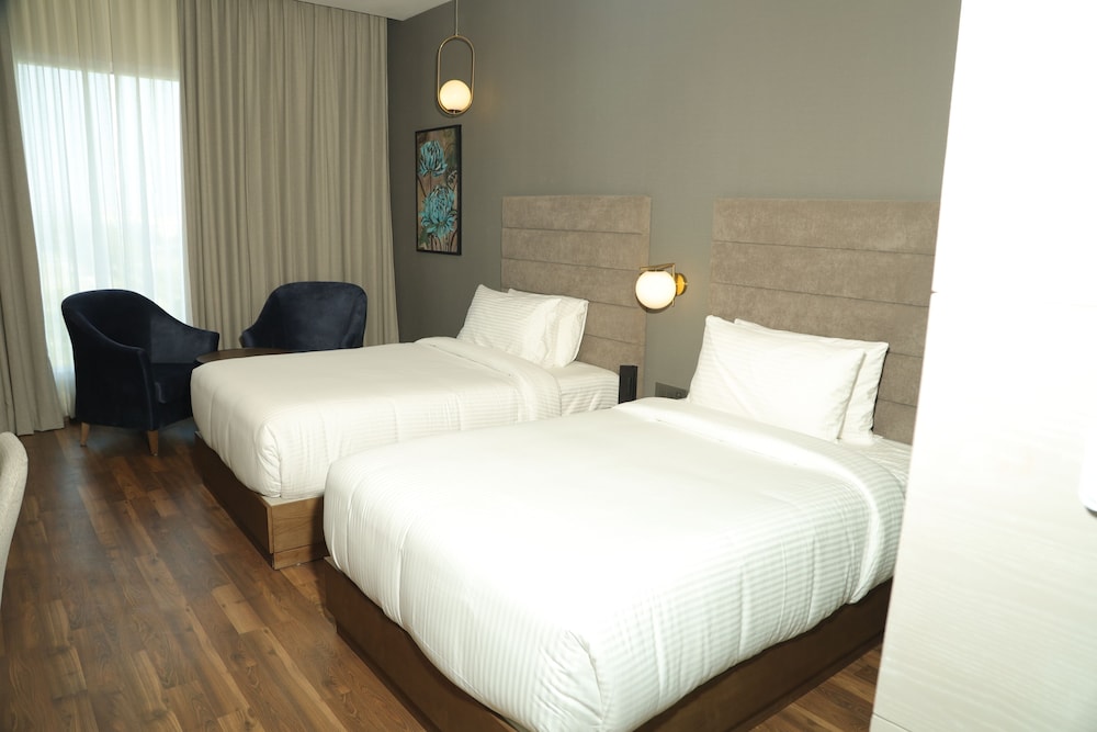 Wyndham Chandigarh Mohali 10/34