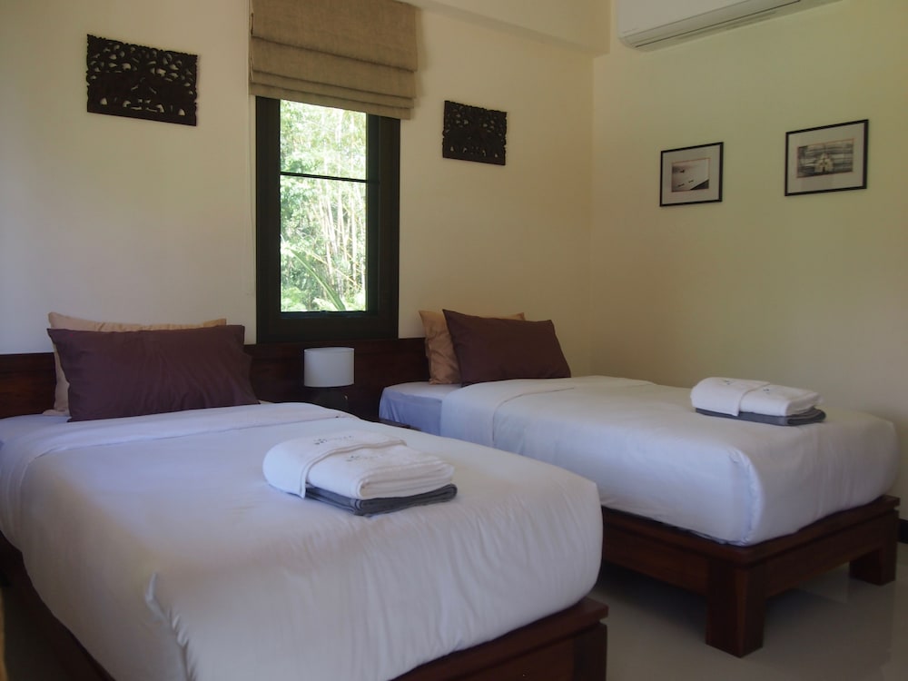 At Bangsak Resort 10/32
