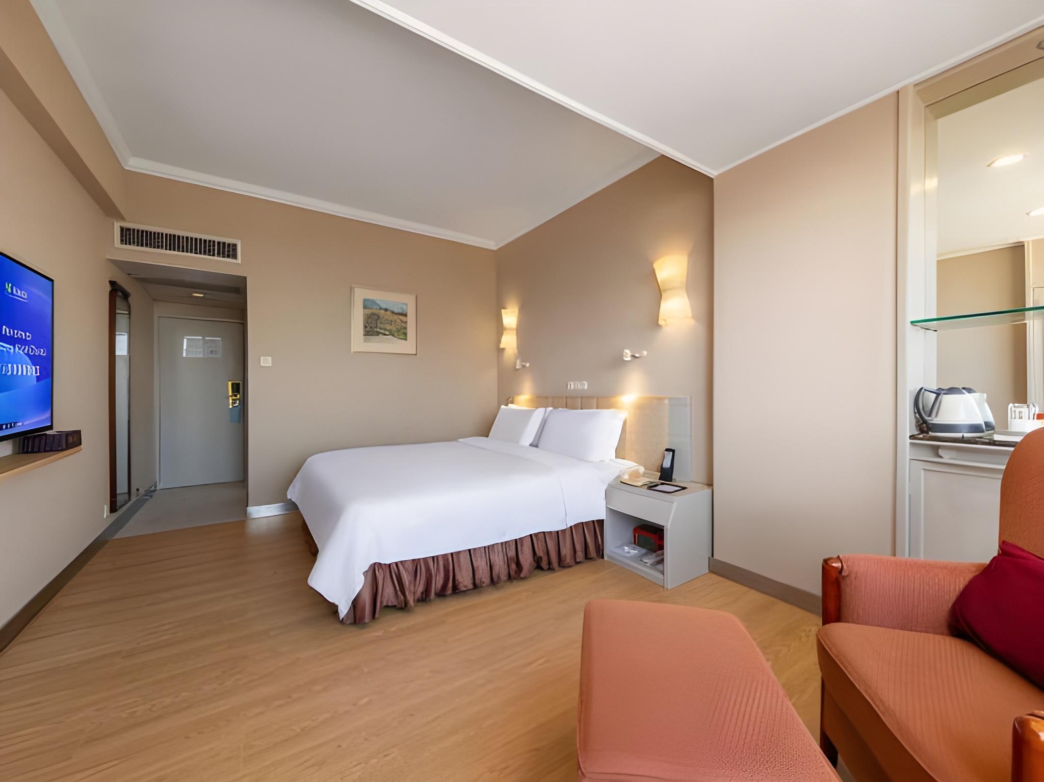 Serene, King Bed, Queen Bed, Panoramic Floor