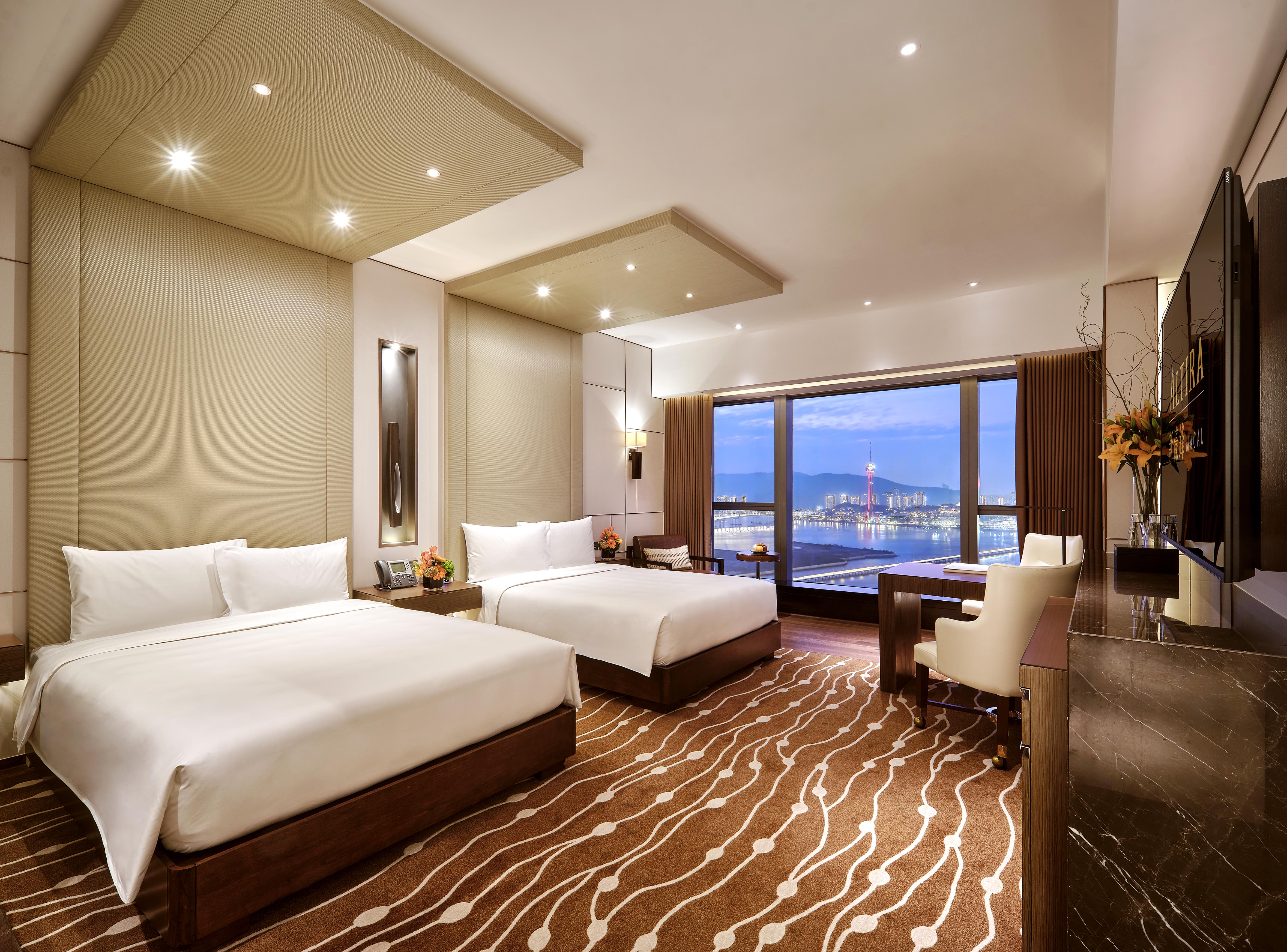 Room, Twin Beds, Water Front