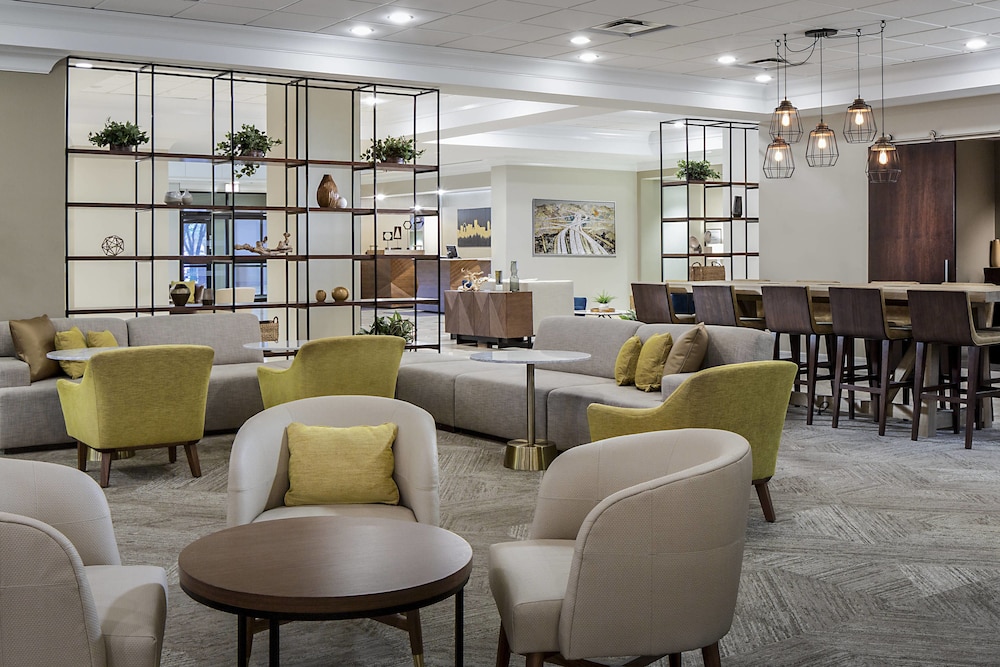 Sheraton Suites Market Center 30/49