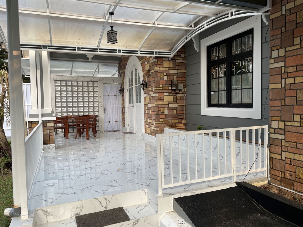 Eton Asia Kota Bunga Villas 6/48