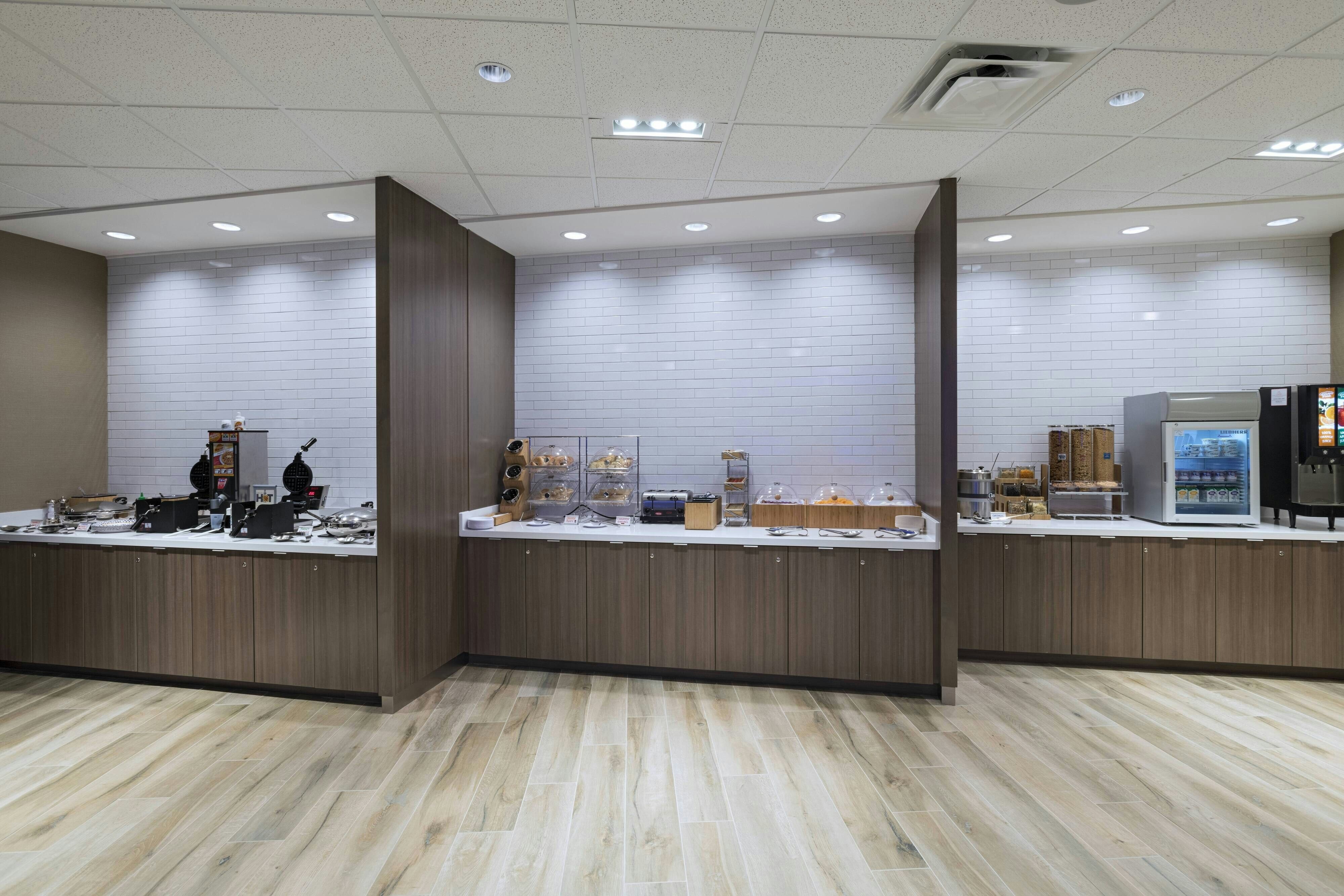 Fairfield Inn & Suites By Marriott Colorado Springs East/Ballpark 6/41
