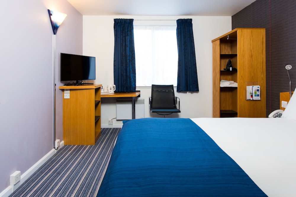 Holiday Inn Express Southampton West 11/64