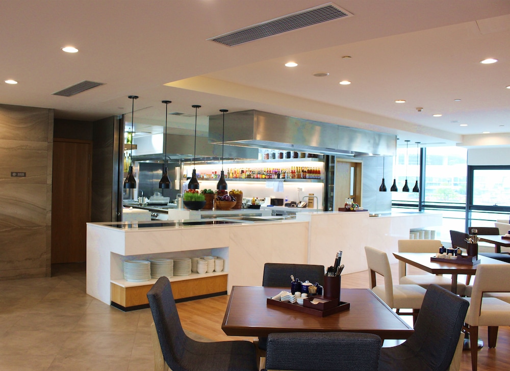 Hyatt Place Shenzhen Airport 46/70