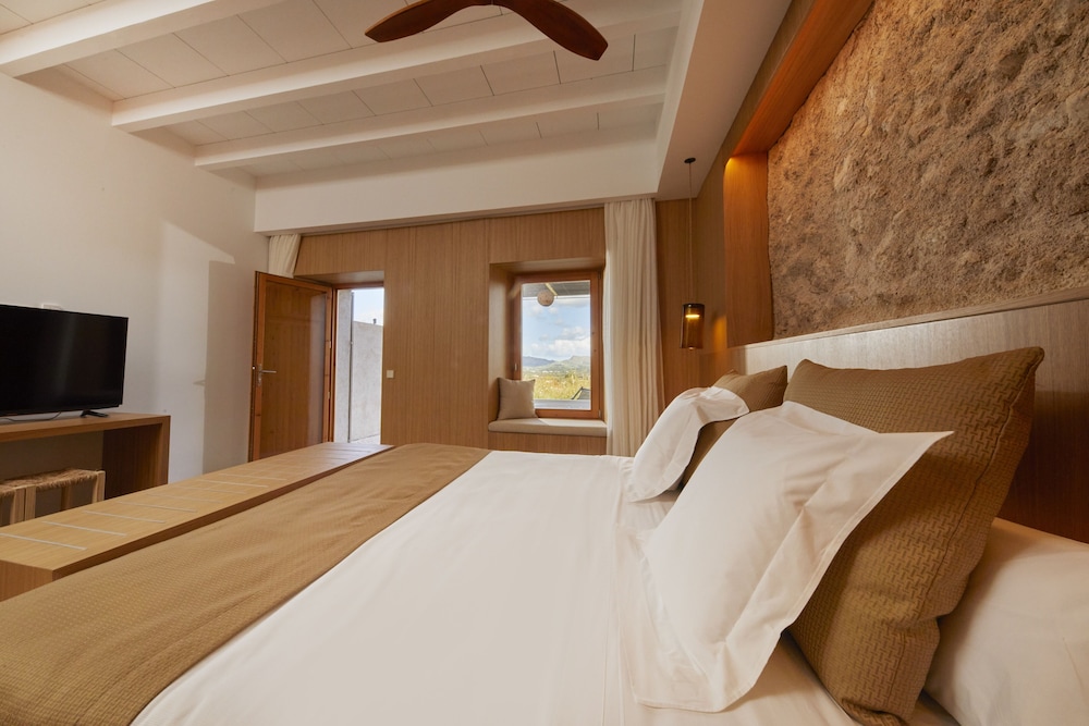 Garden, Deluxe, King Bed