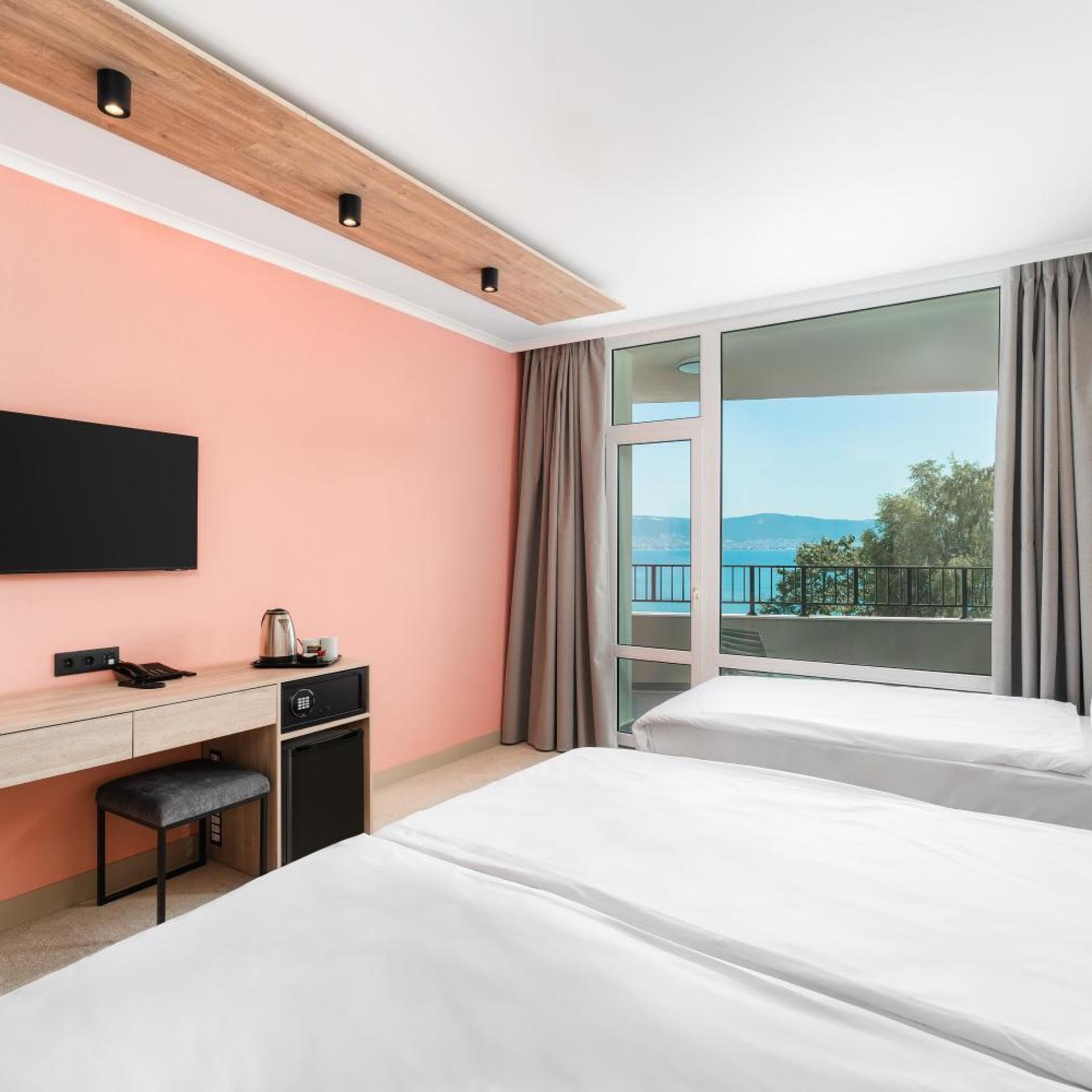 Deluxe, Triple, Sea View