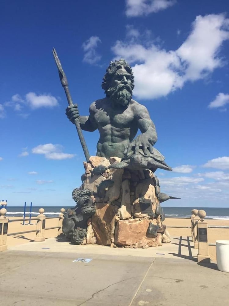 The Oceanfront Inn 30/42