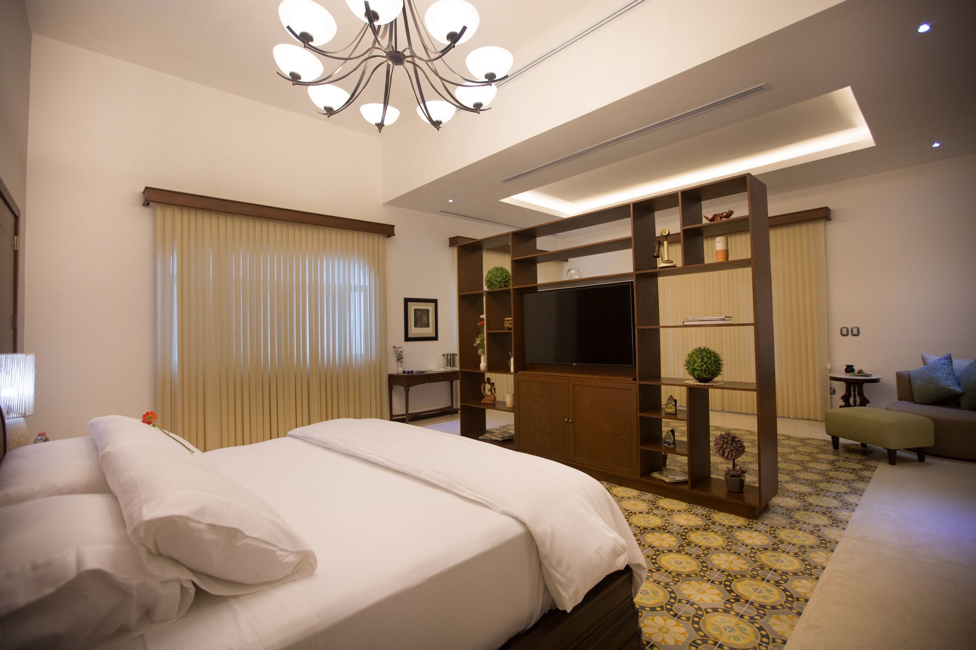 DELUXE, SUITE, TERRACE