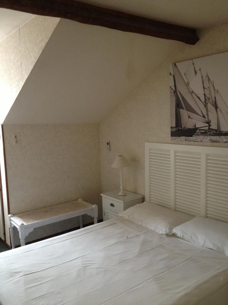 Hotel Villa St Hubert 11/22