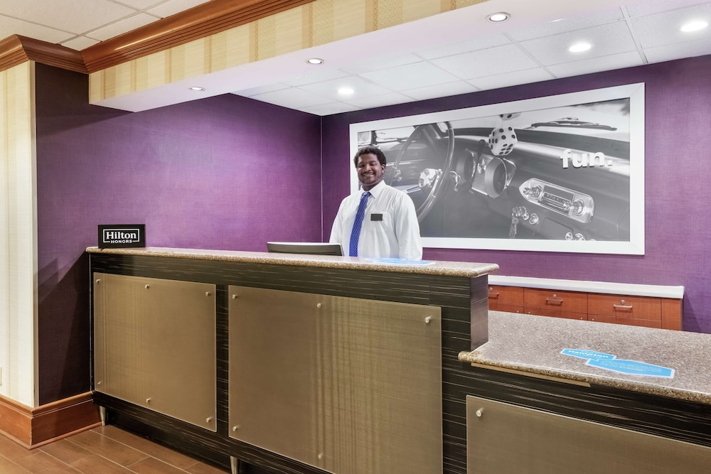 Lobby at Hampton Inn Buffalo Airport/Galleria Mall, CHEEKTOWAGA - NY