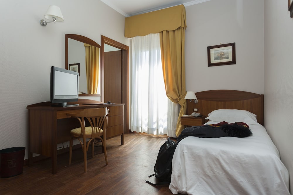 Hotel Cavaliere 9/30