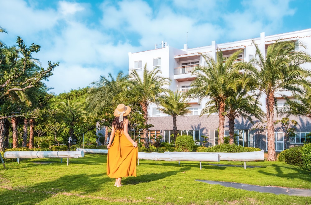 Bay Forest Boutique Hotel 56/72