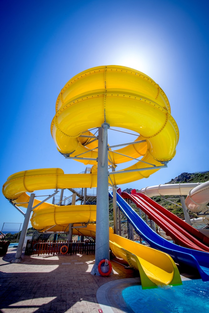 Zeus Hotels The Village Resort and Waterpark 27/34