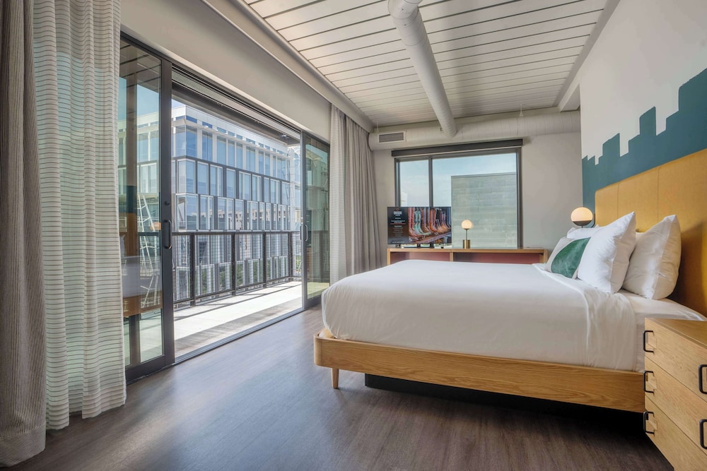 Origin Austin, a Wyndham Hotel 9/50