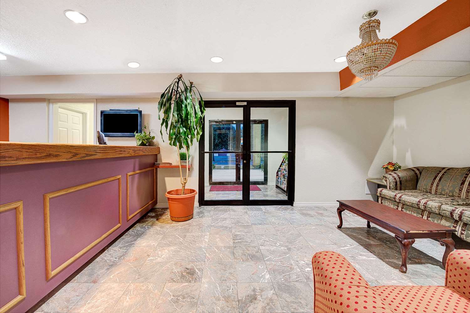 Super 8 by Wyndham Dallas South 12/15