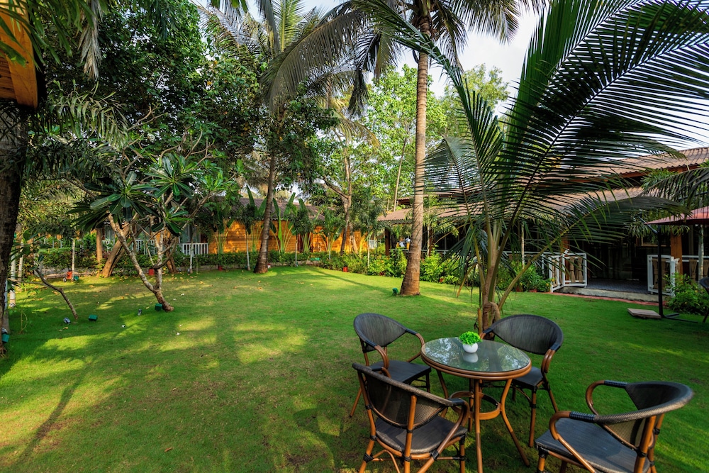 Aralea Beach Resort by Stone Wood Morjim 41/47