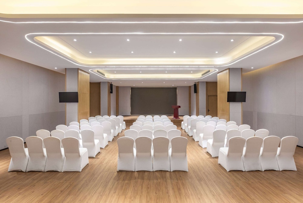 Ramada by Wyndham Changsha Financial Center 21/25