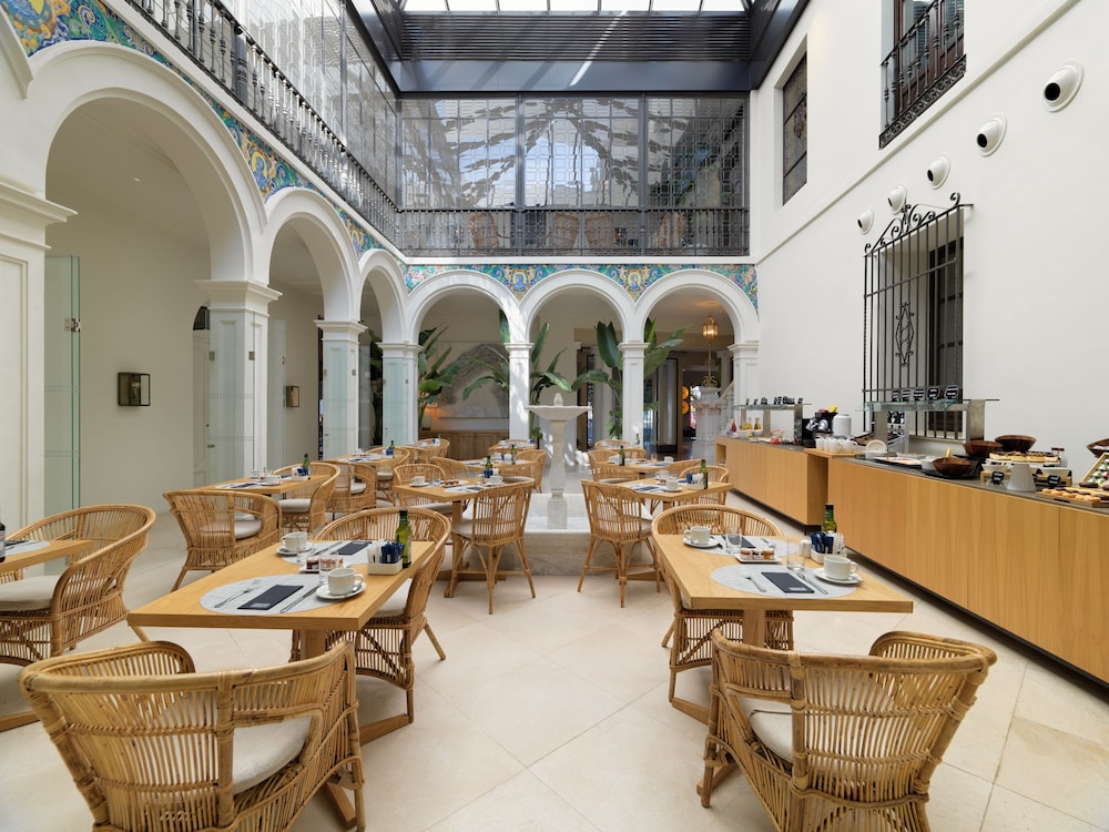 H10 Palacio Colomera 60/77