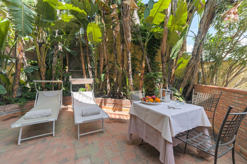 Hotel Baia Delle Sirene 36/80