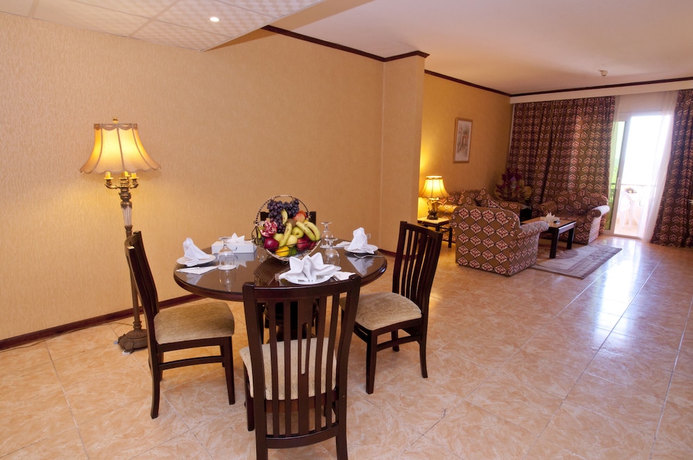 Aracan Hotel 25/33
