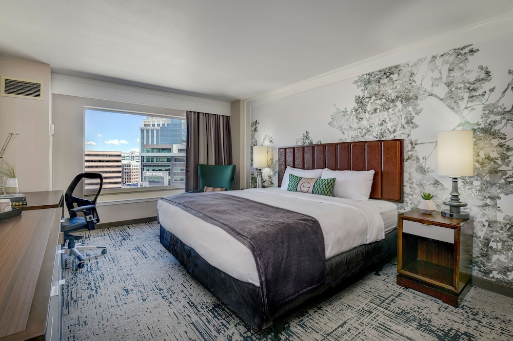 ROOM, KING BED, ACCESSIBLE