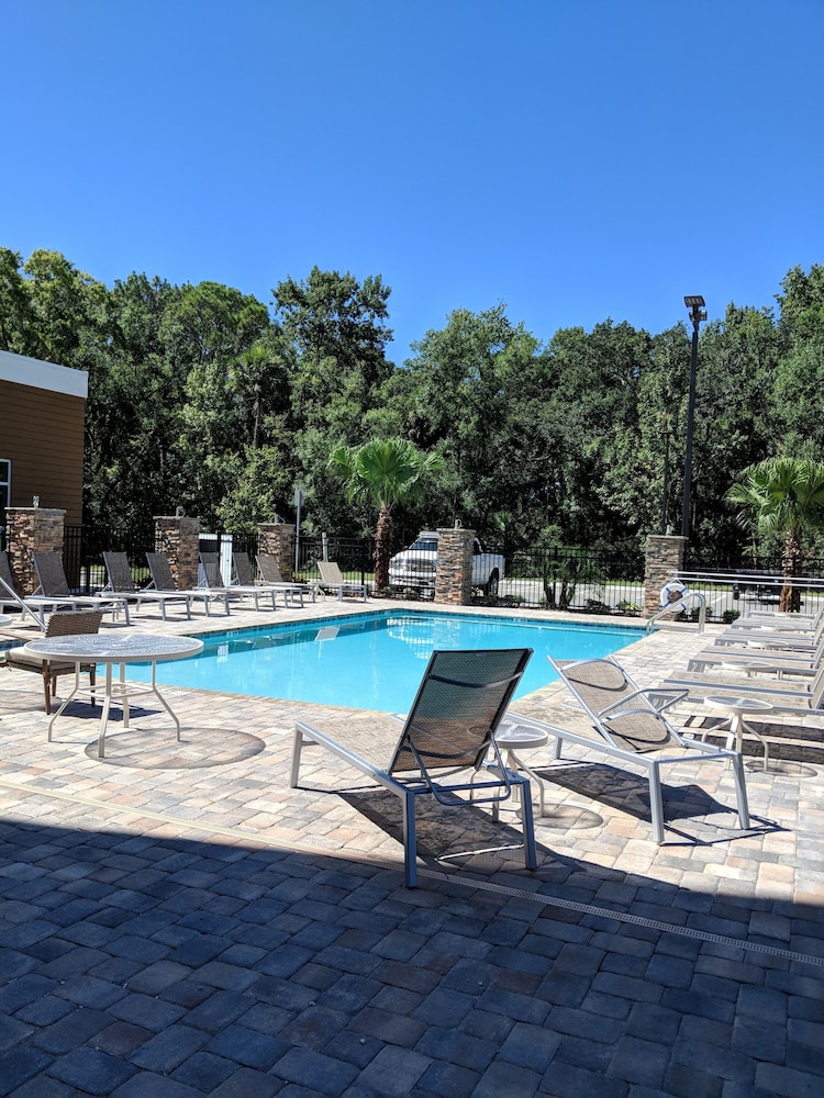 Hilton Garden Inn Tampa-Wesley Chapel 1/59