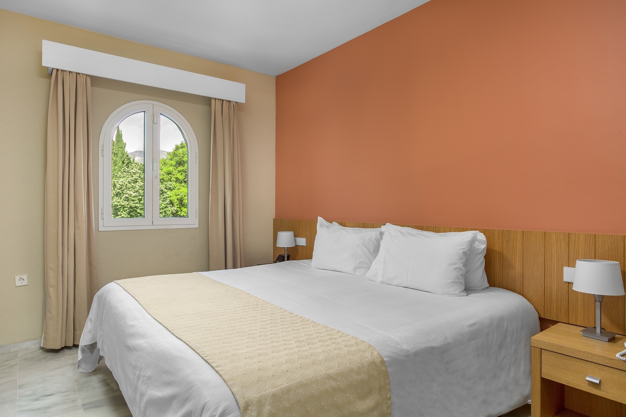 1 BEDROOM, APARTMENT