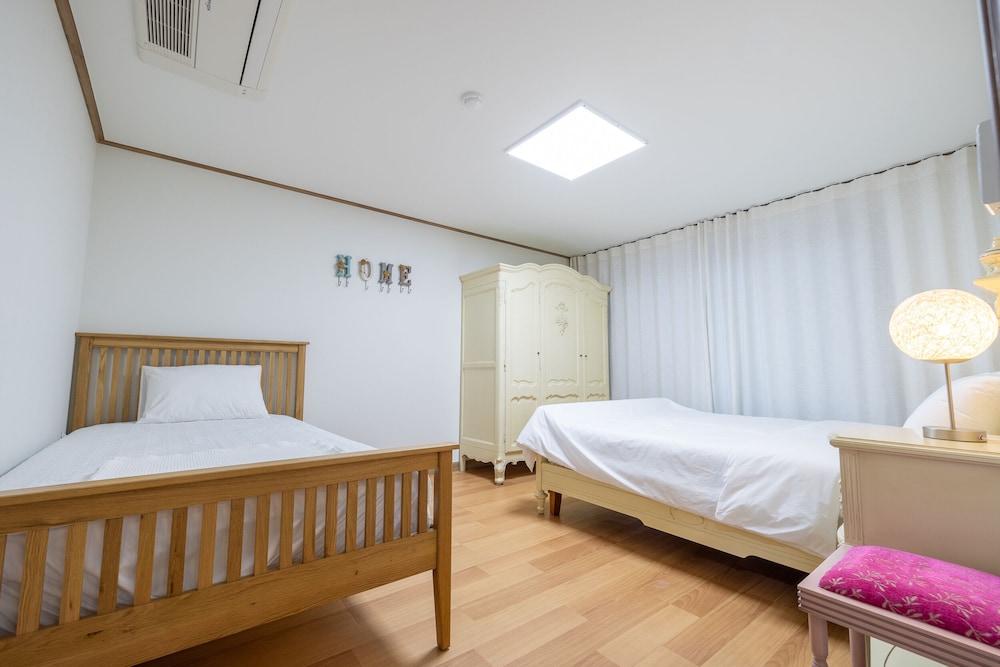 Jeju Bunker Hotel and Resort 21/50