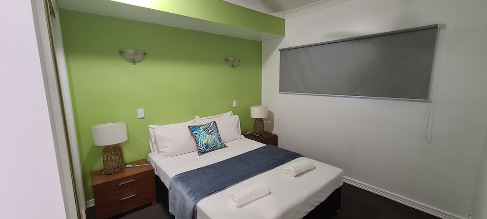 1 Bedroom, Courtyard, Deluxe, Apartment, Queen Bed, Sofa