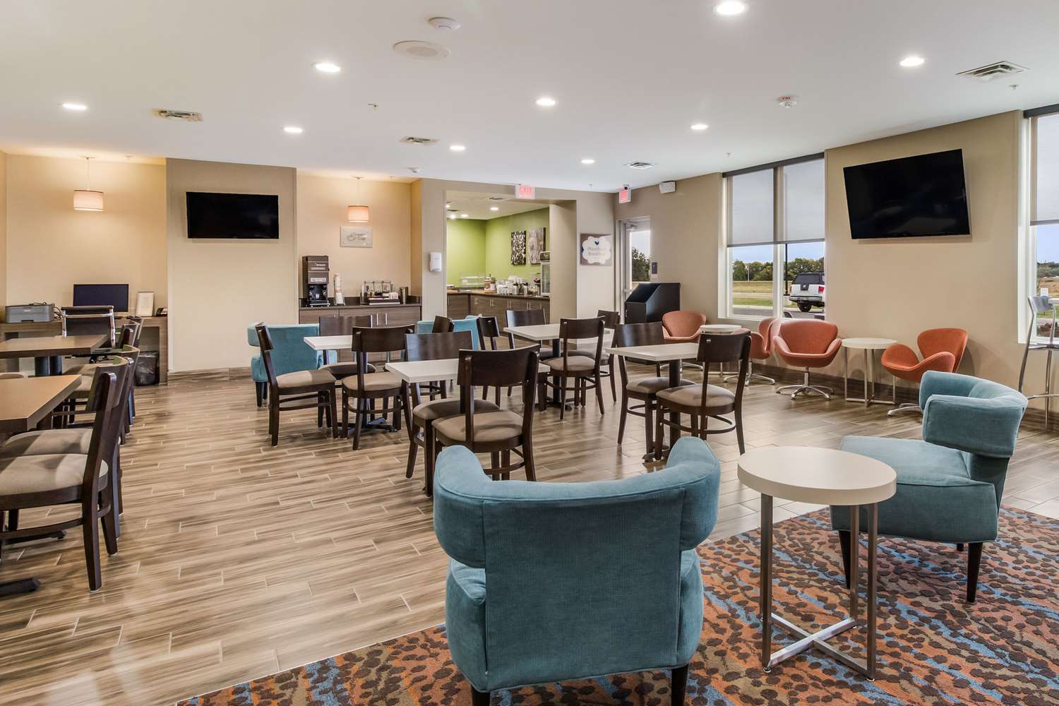MainStay Suites at Discovery Park of America 33/38
