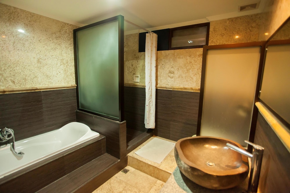 Satriya Cottage 48/82