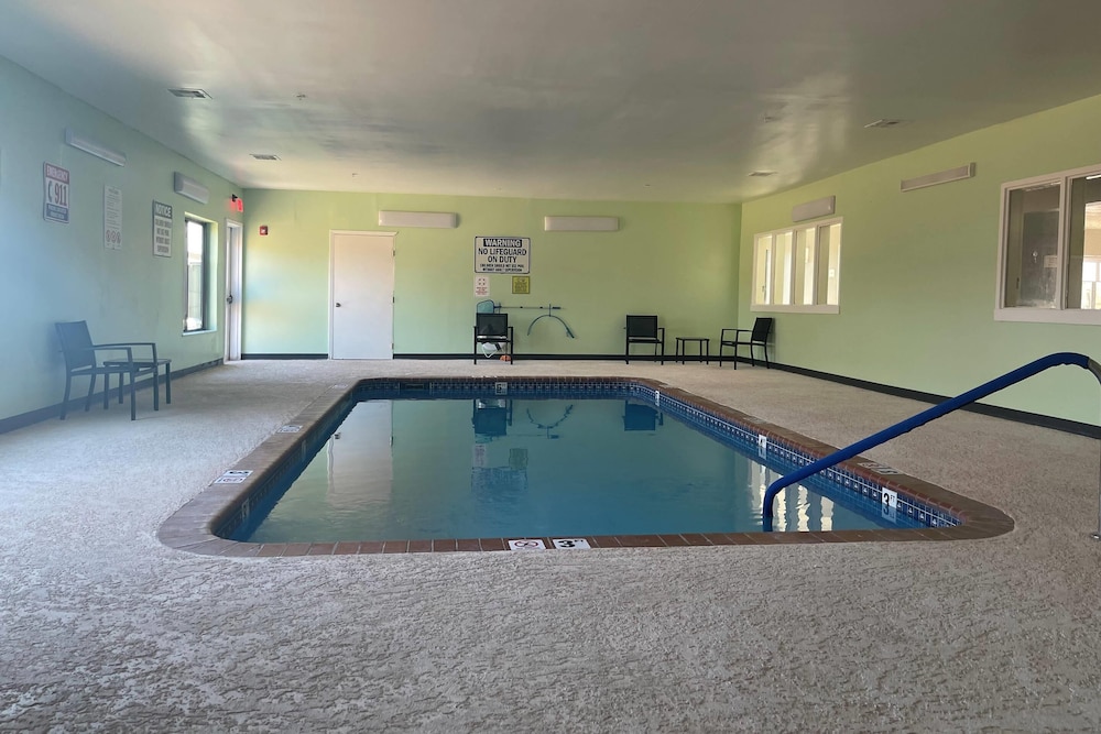swimming pool spa