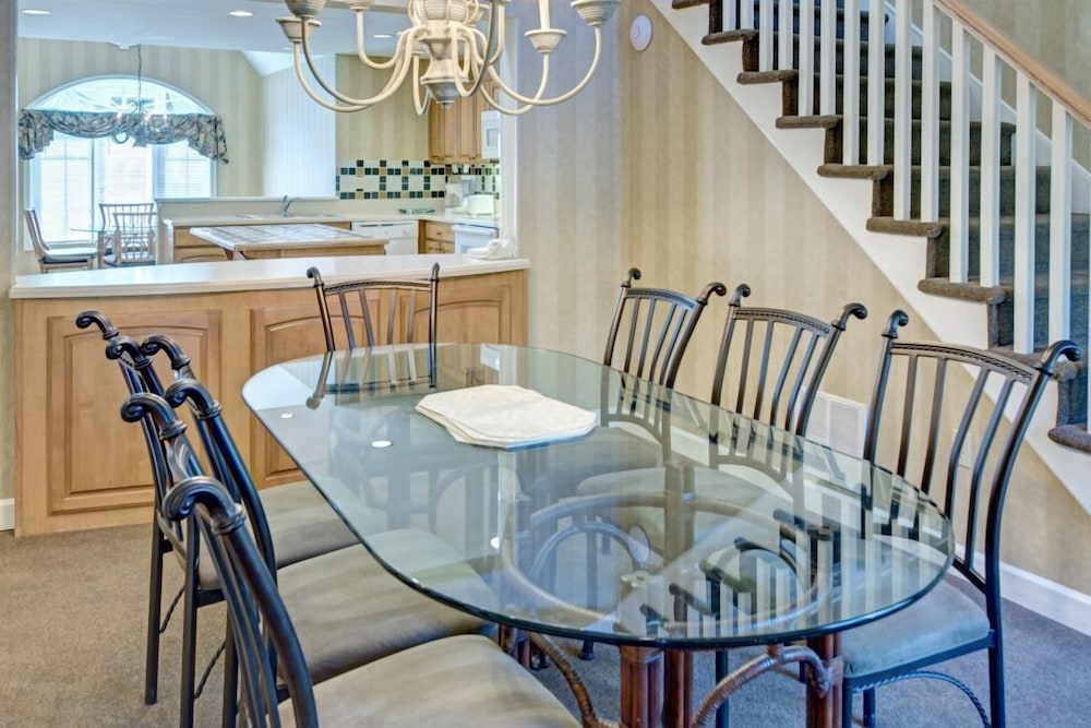 Pocono Mountain Villas MOD Collection by Sonesta 30/47